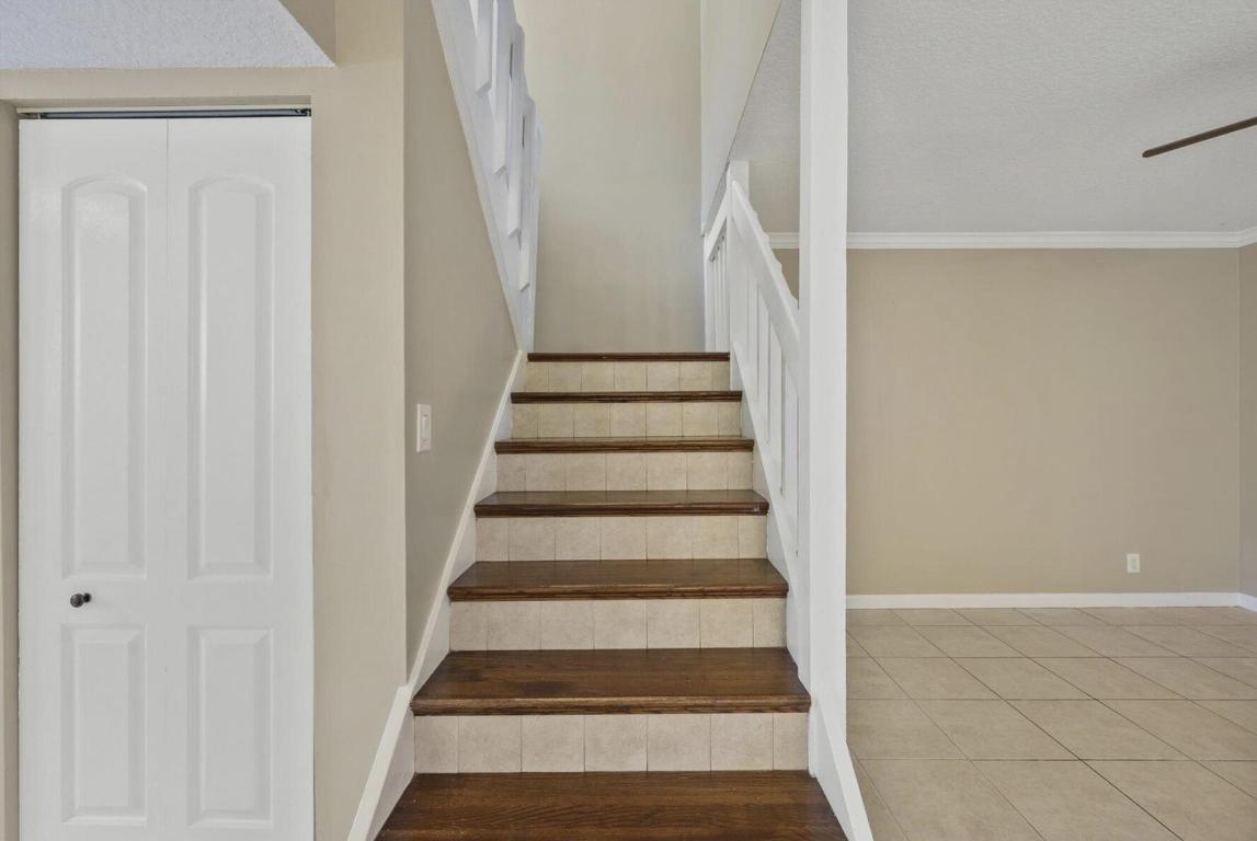 402 Lakewood Court Court 2b