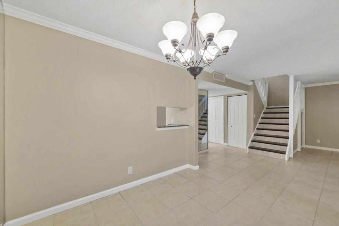 402 Lakewood Court Court 2b