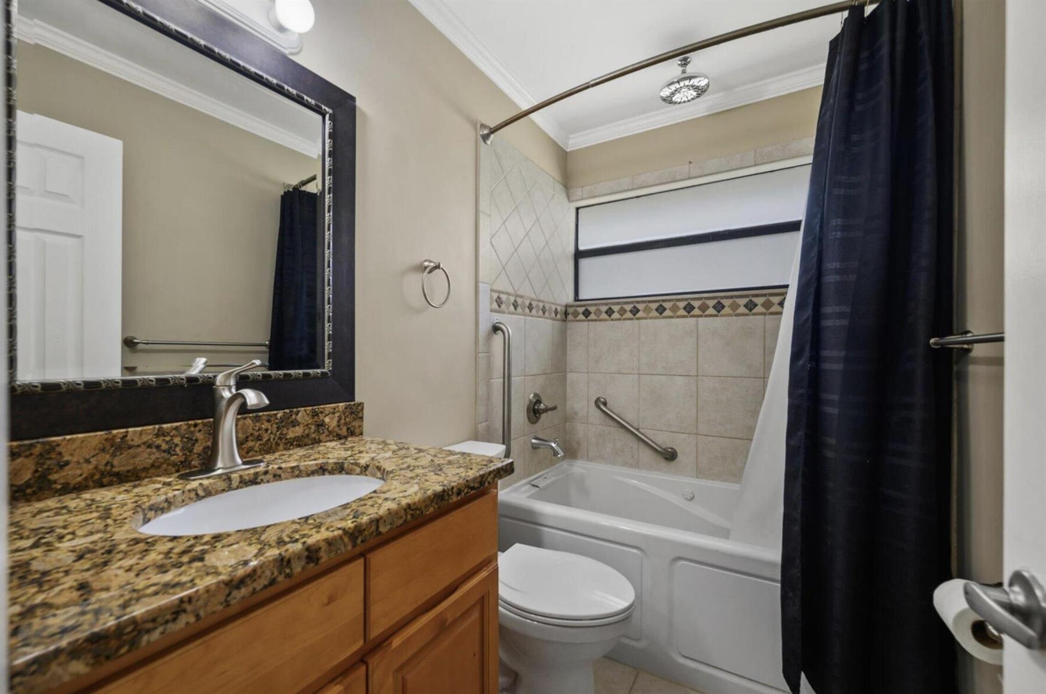 402 Lakewood Court Court 2b