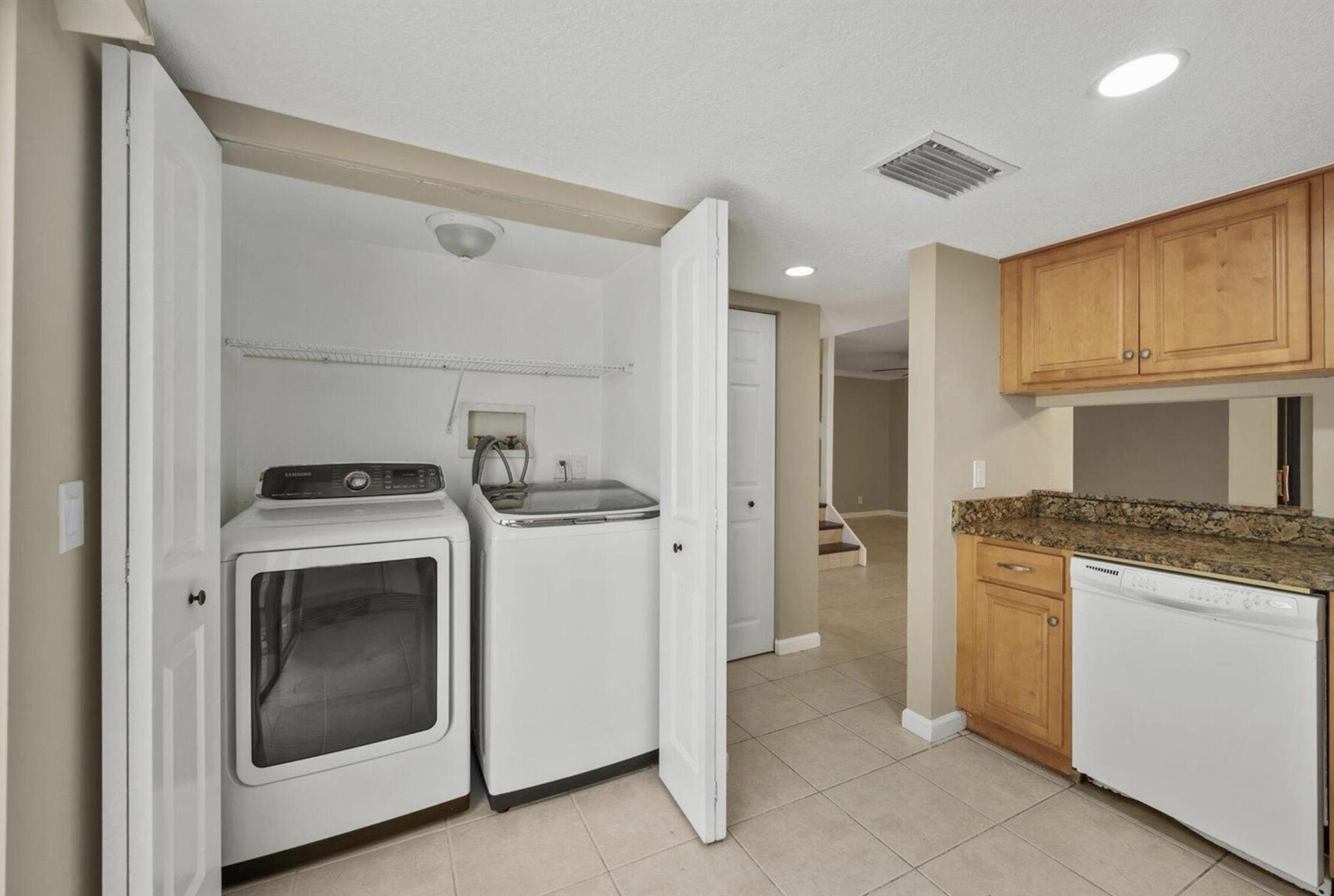 402 Lakewood Court Court 2b