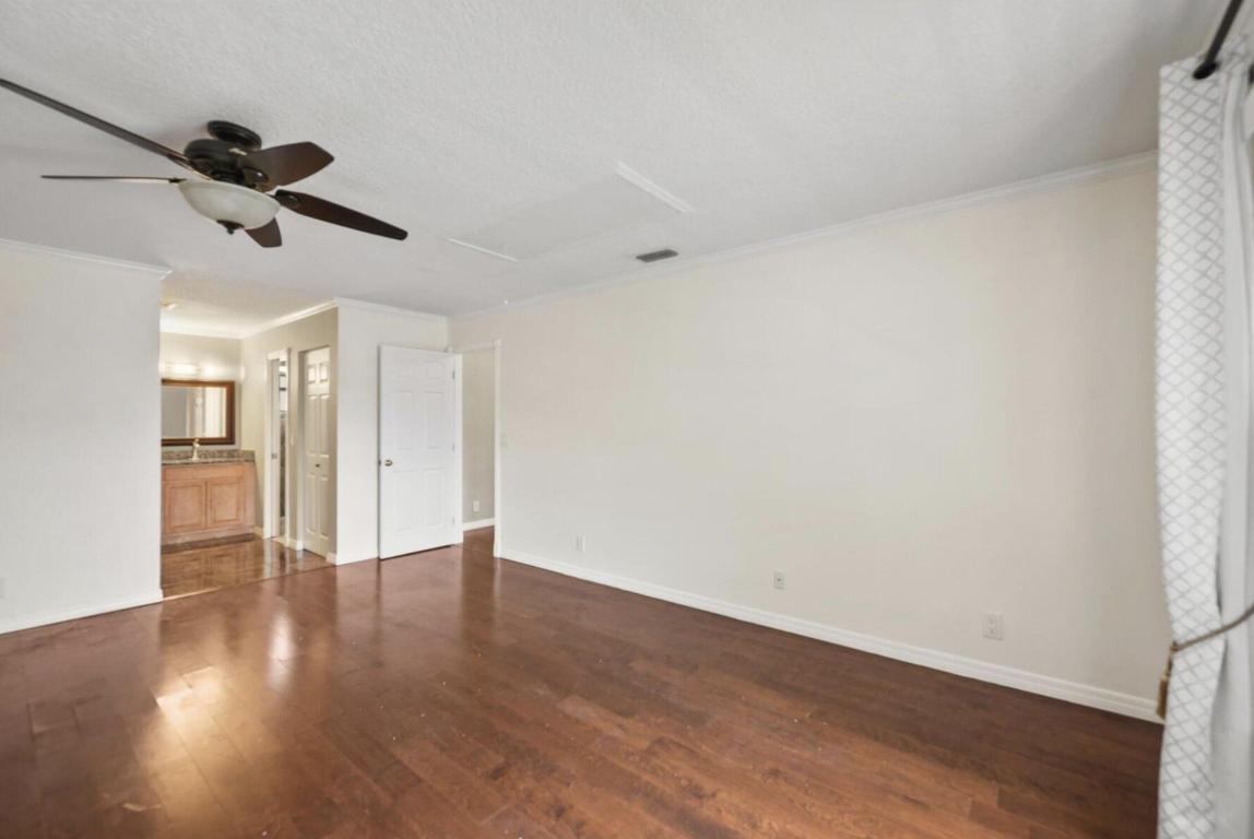 402 Lakewood Court Court 2b