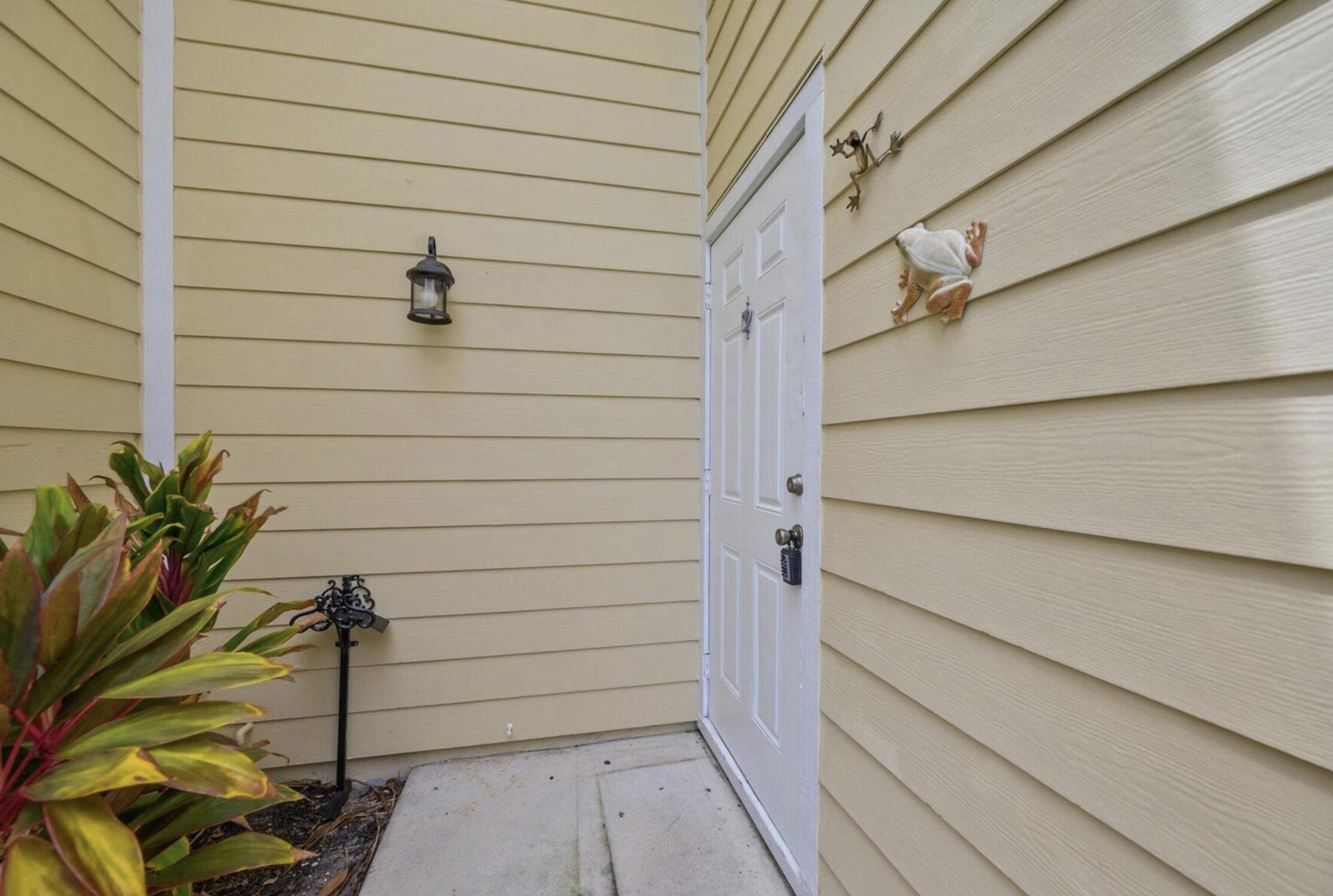 402 Lakewood Court Court 2b