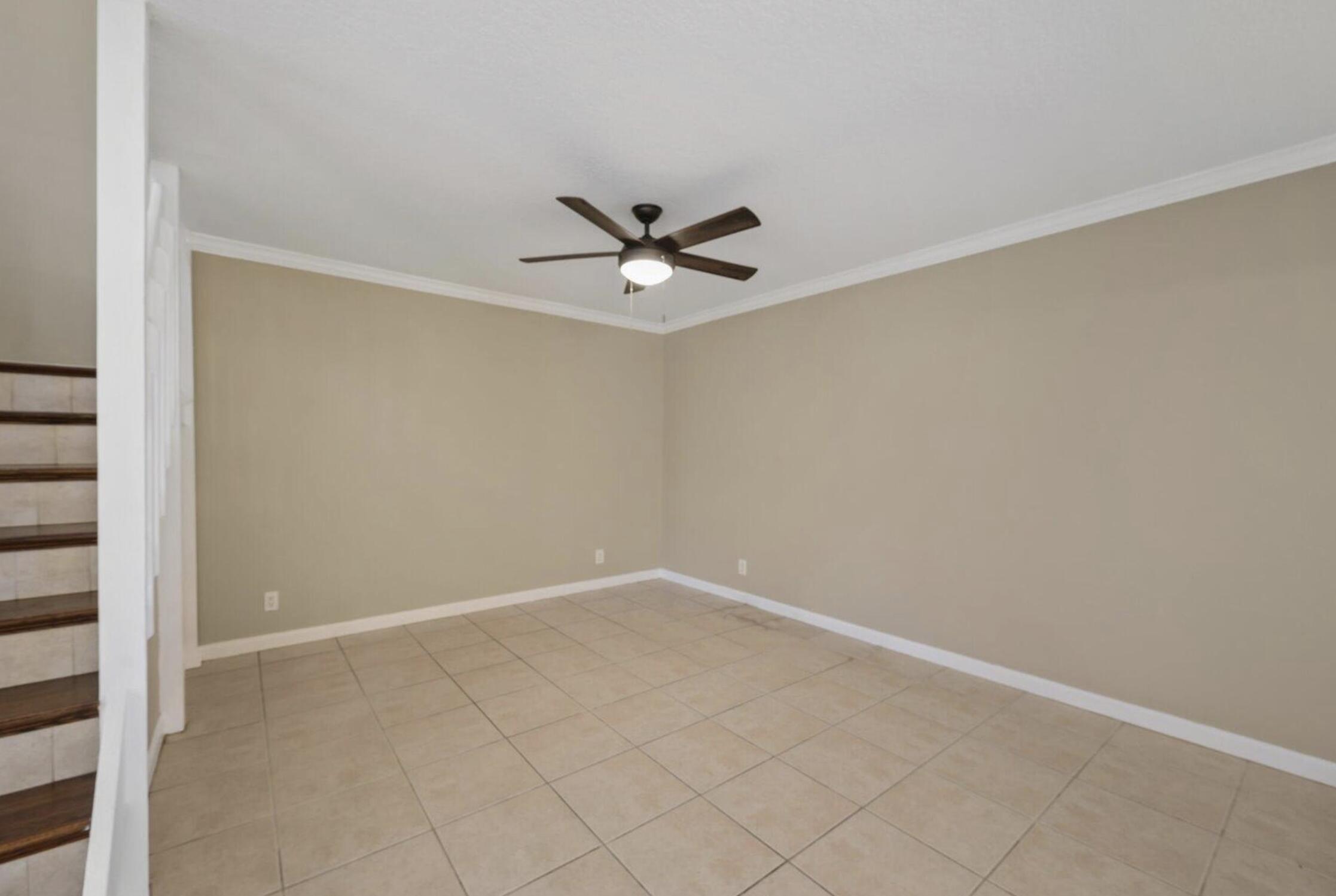 402 Lakewood Court Court 2b