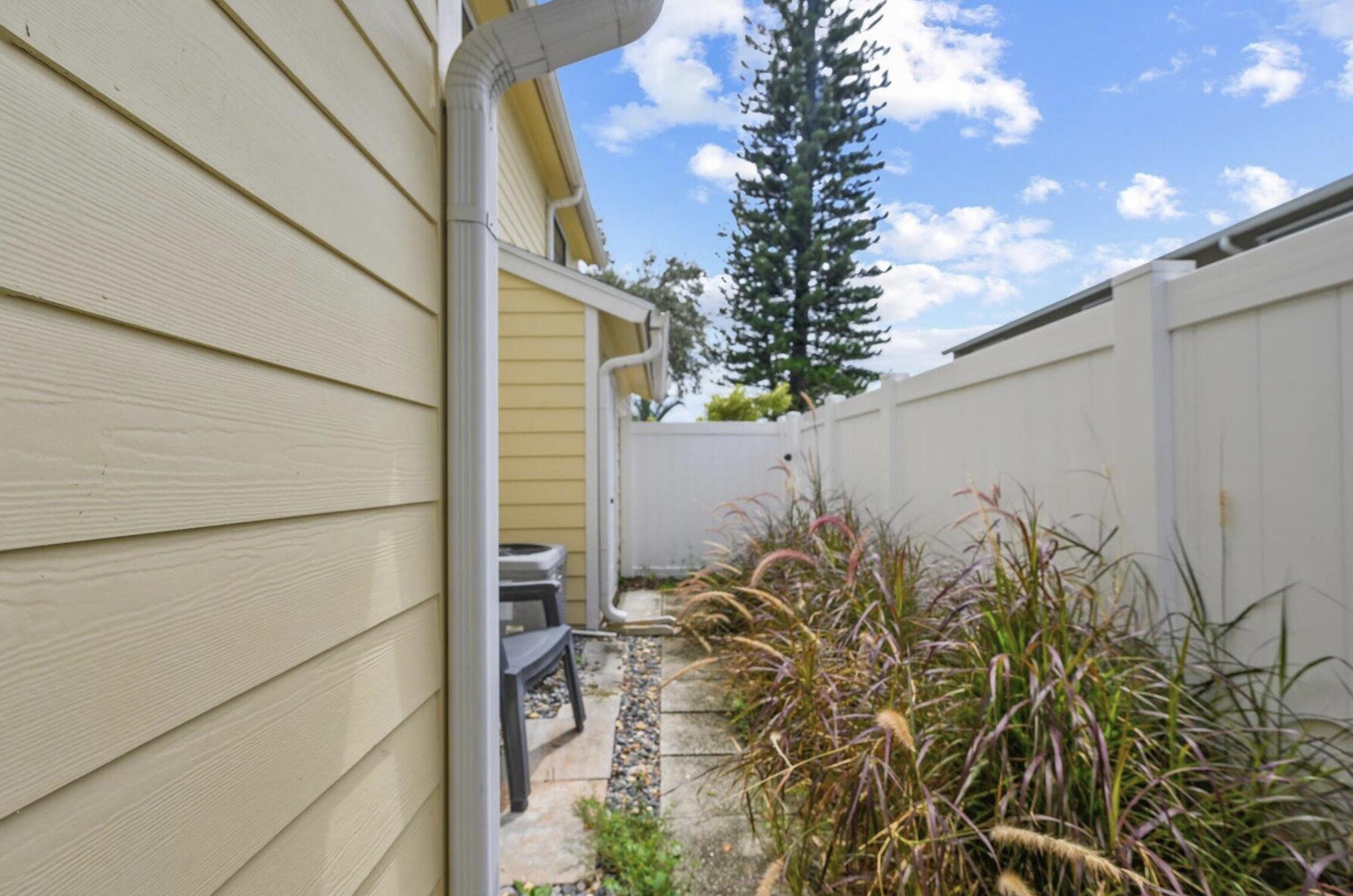 402 Lakewood Court Court 2b