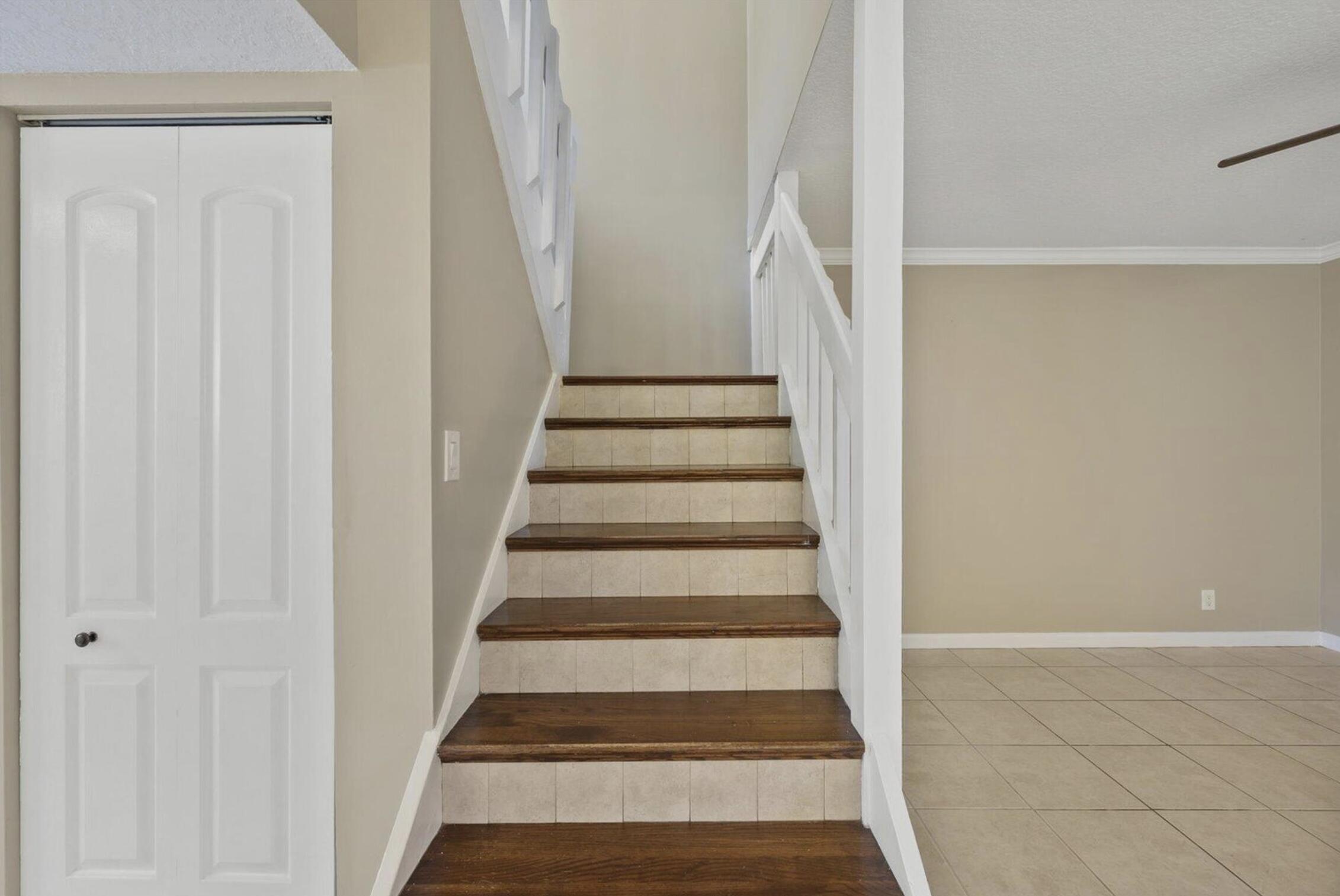 402 Lakewood Court Court 2b