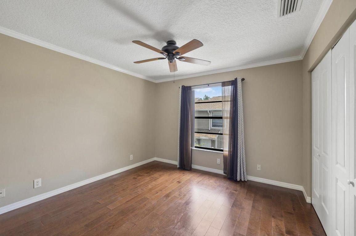 402 Lakewood Court Court 2b