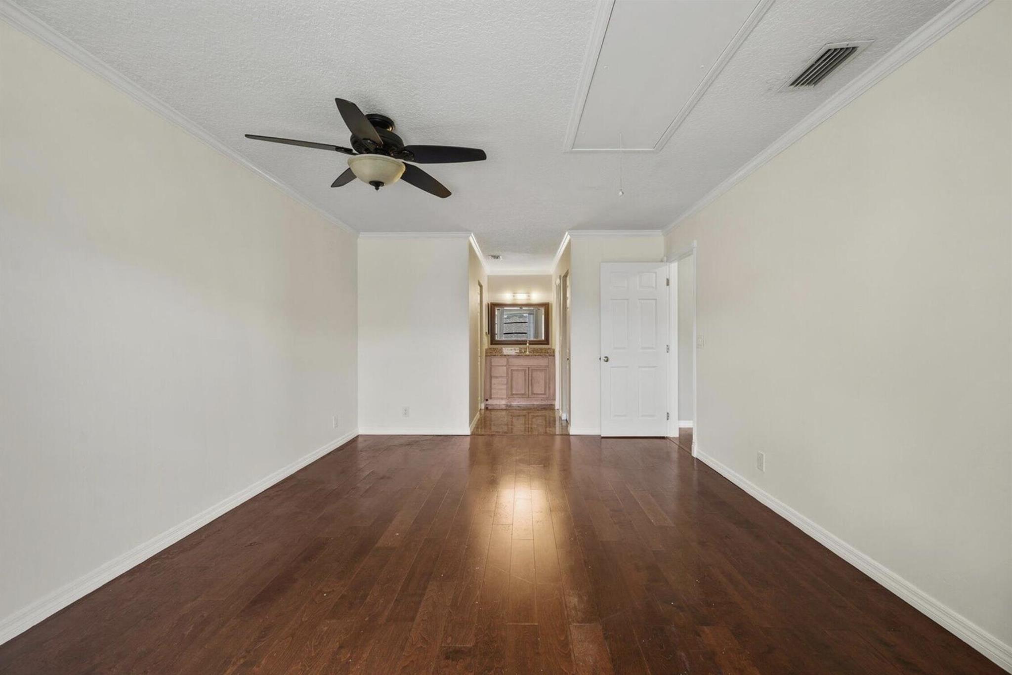 402 Lakewood Court Court 2b