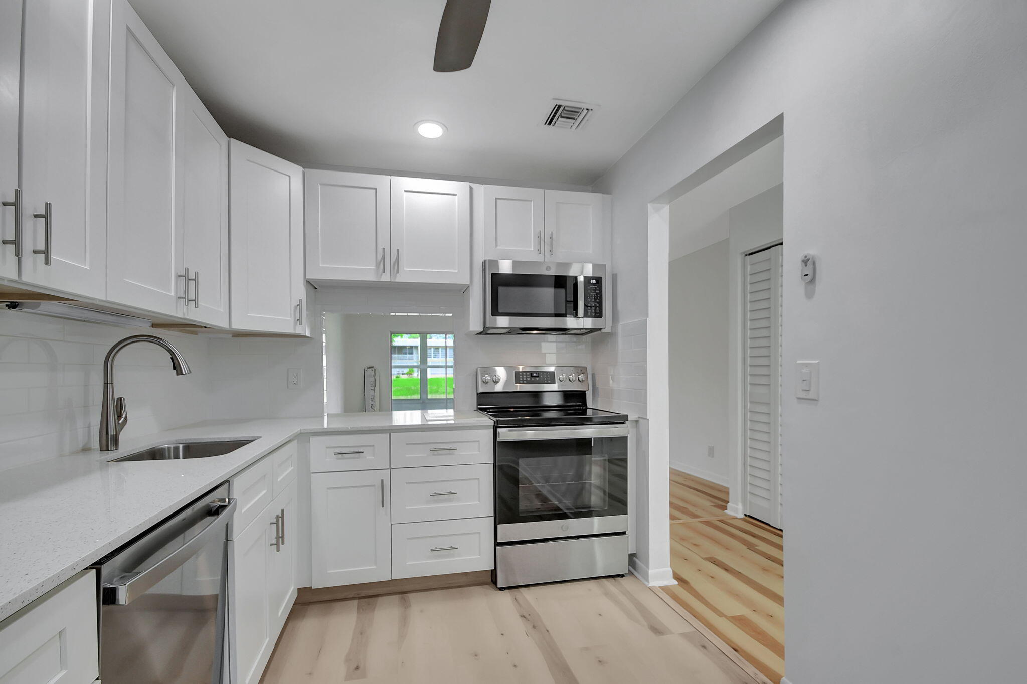 190 Lake Meryl Drive, West Palm Beach