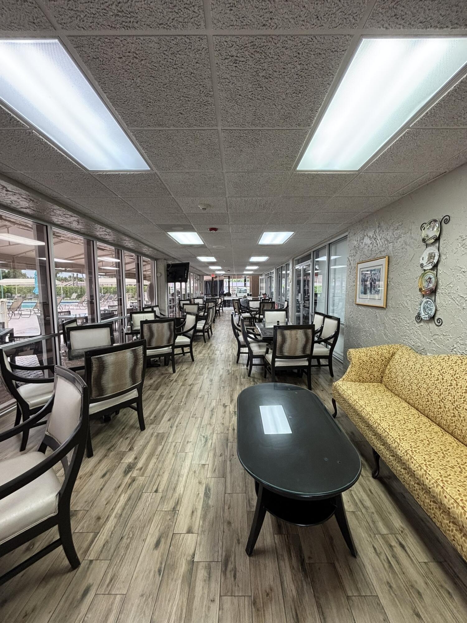 190 Lake Meryl Drive, West Palm Beach