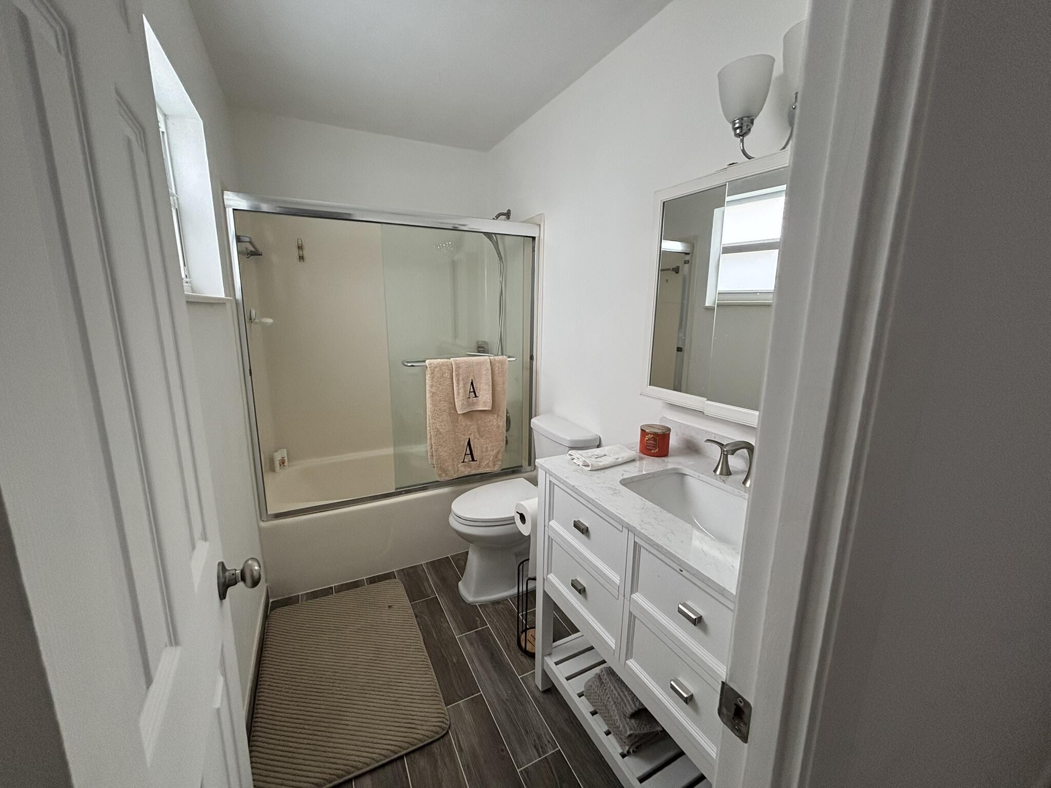 190 Lake Meryl Drive, West Palm Beach