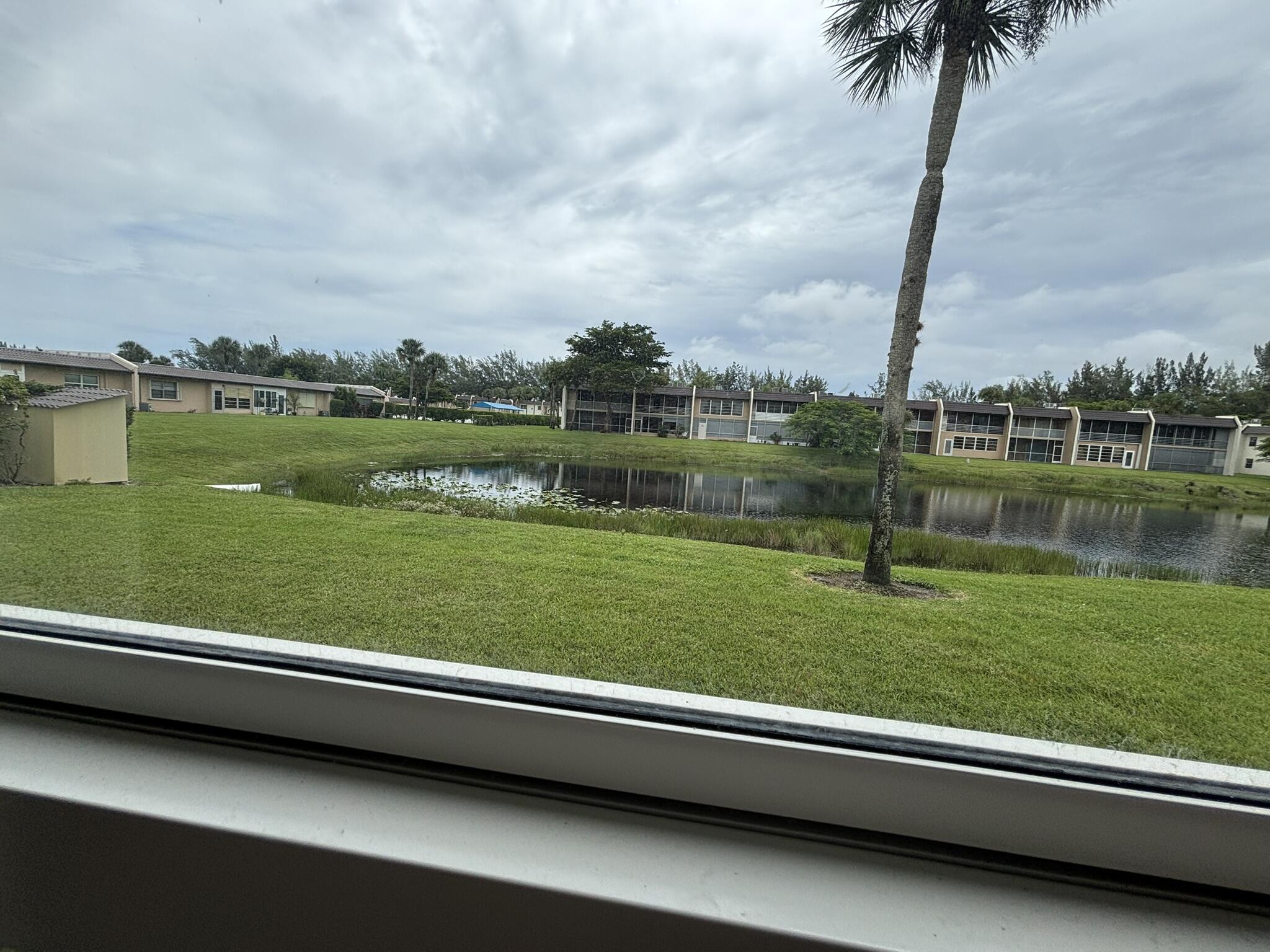 190 Lake Meryl Drive, West Palm Beach