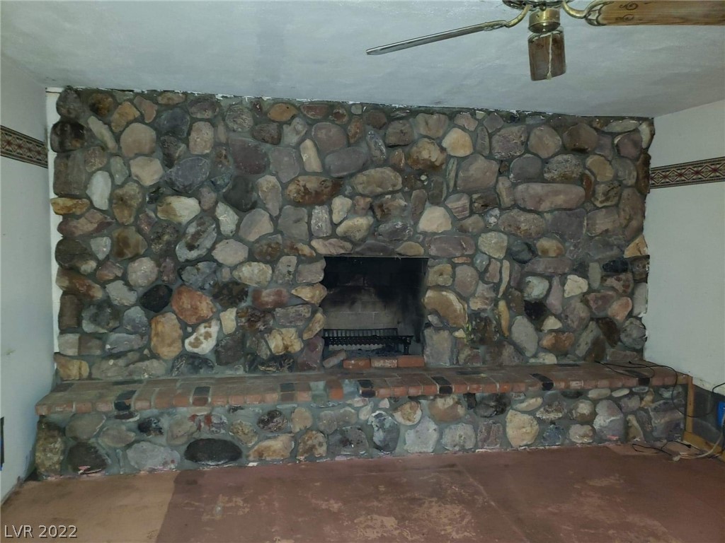 950 North Saltbrush Lane