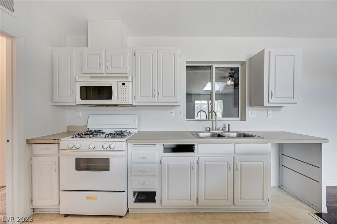 5845 East Carey Avenue