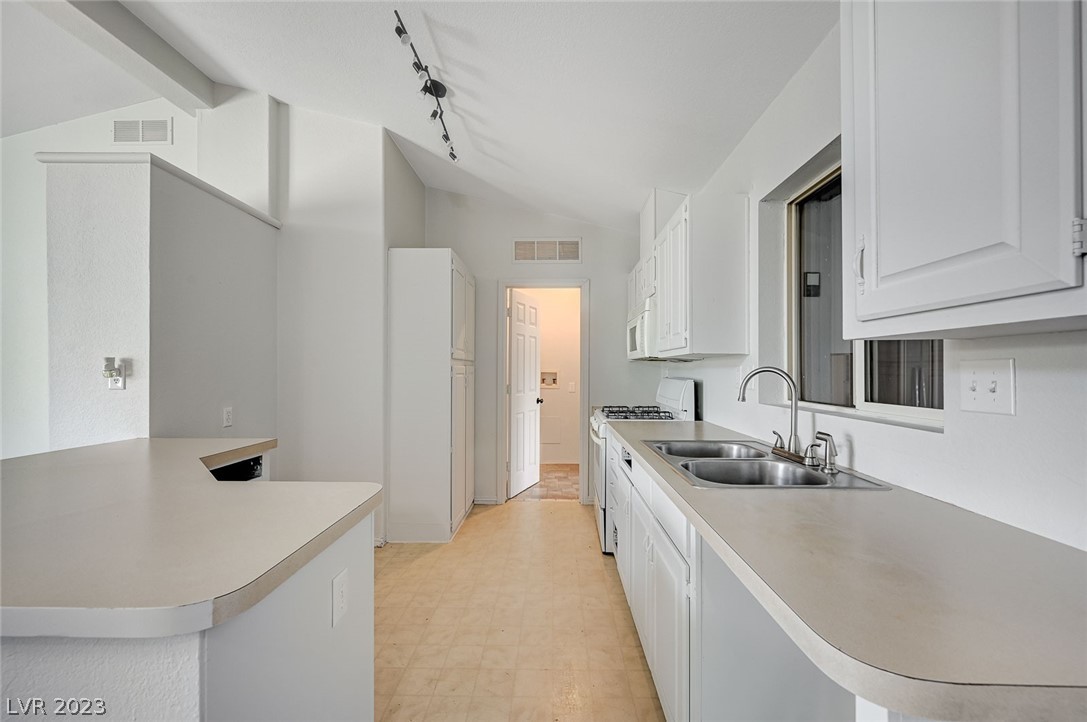 5845 East Carey Avenue