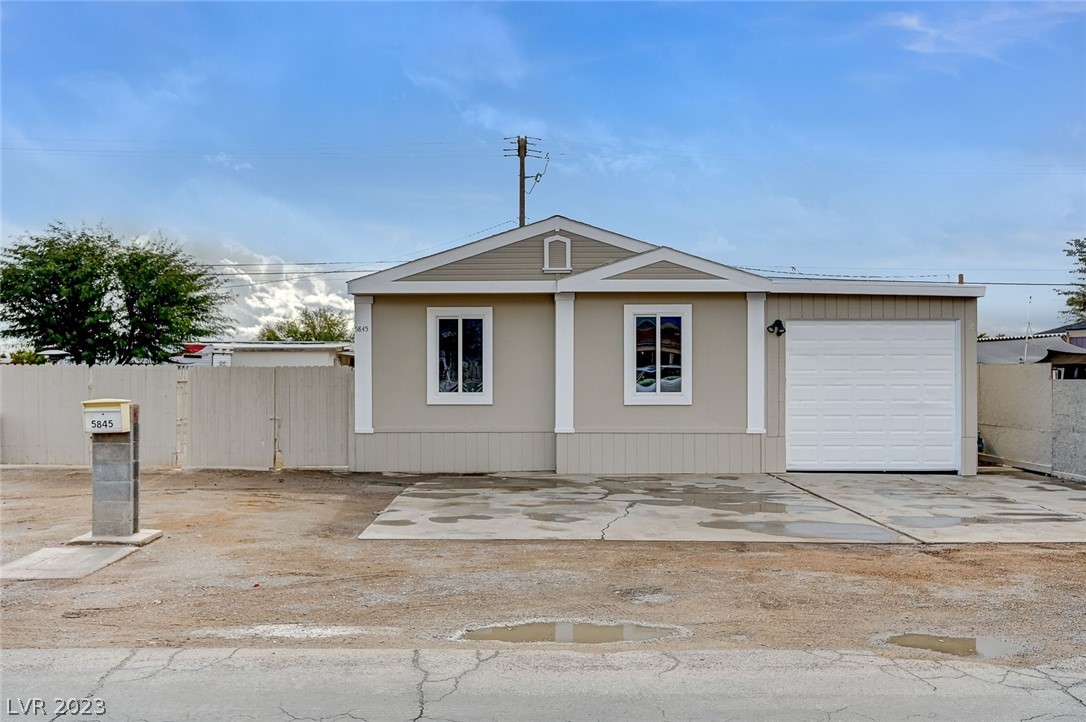 5845 East Carey Avenue