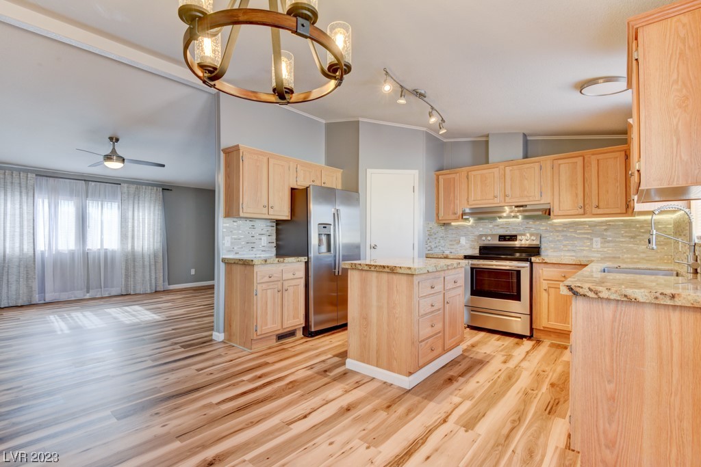 728 Mormon Peak Street