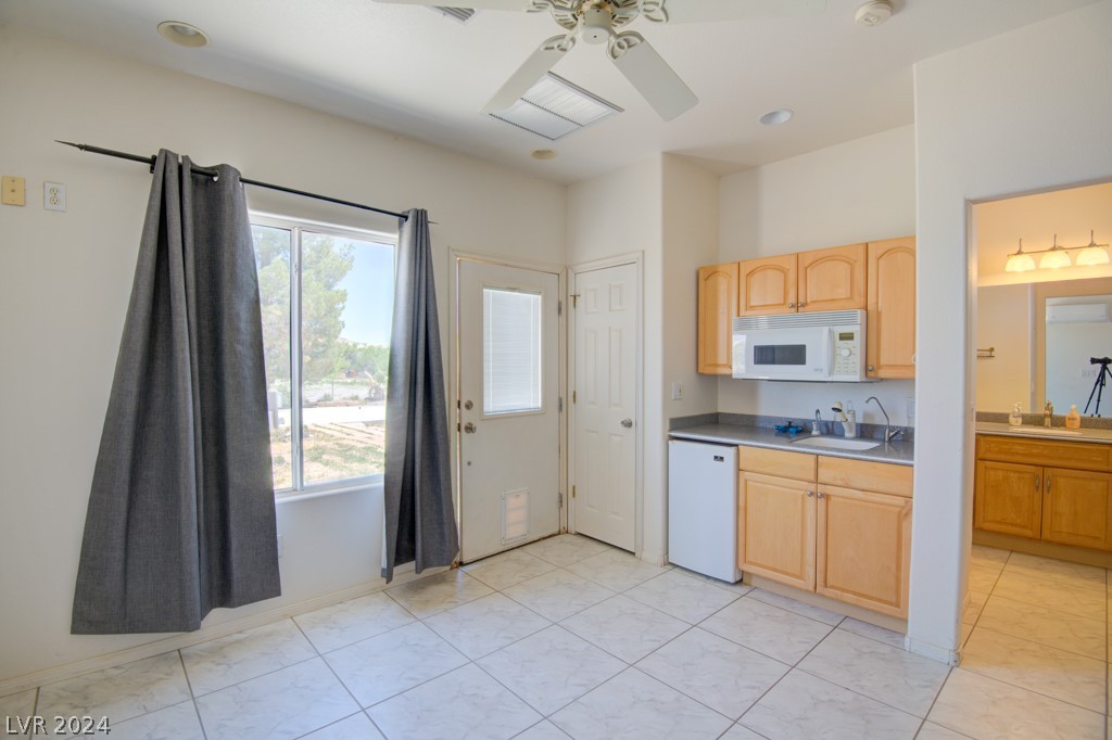 870 North Saltbrush Lane