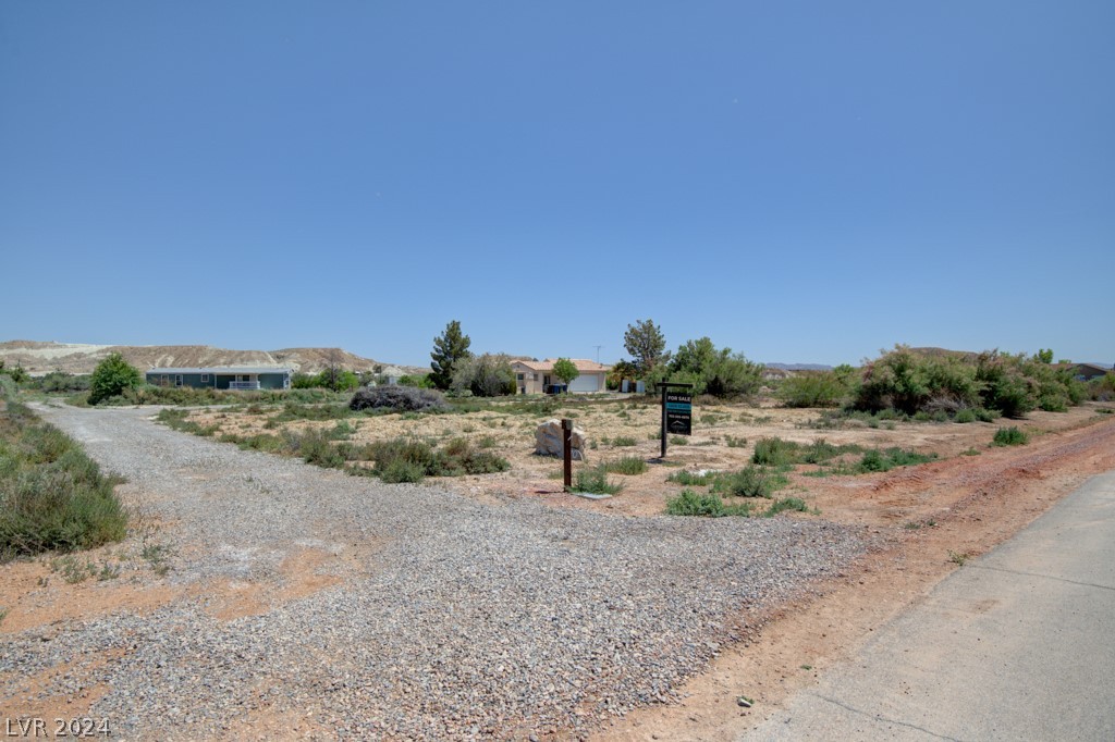 870 North Saltbrush Lane