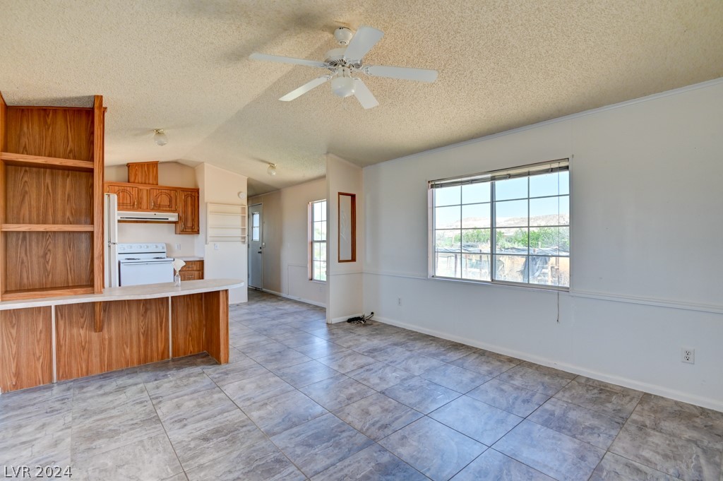 870 North Saltbrush Lane