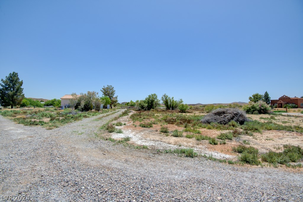 870 North Saltbrush Lane