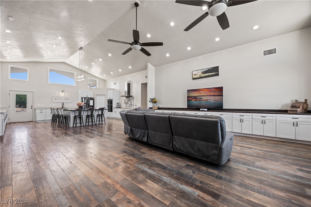 2630 Yamashita Street