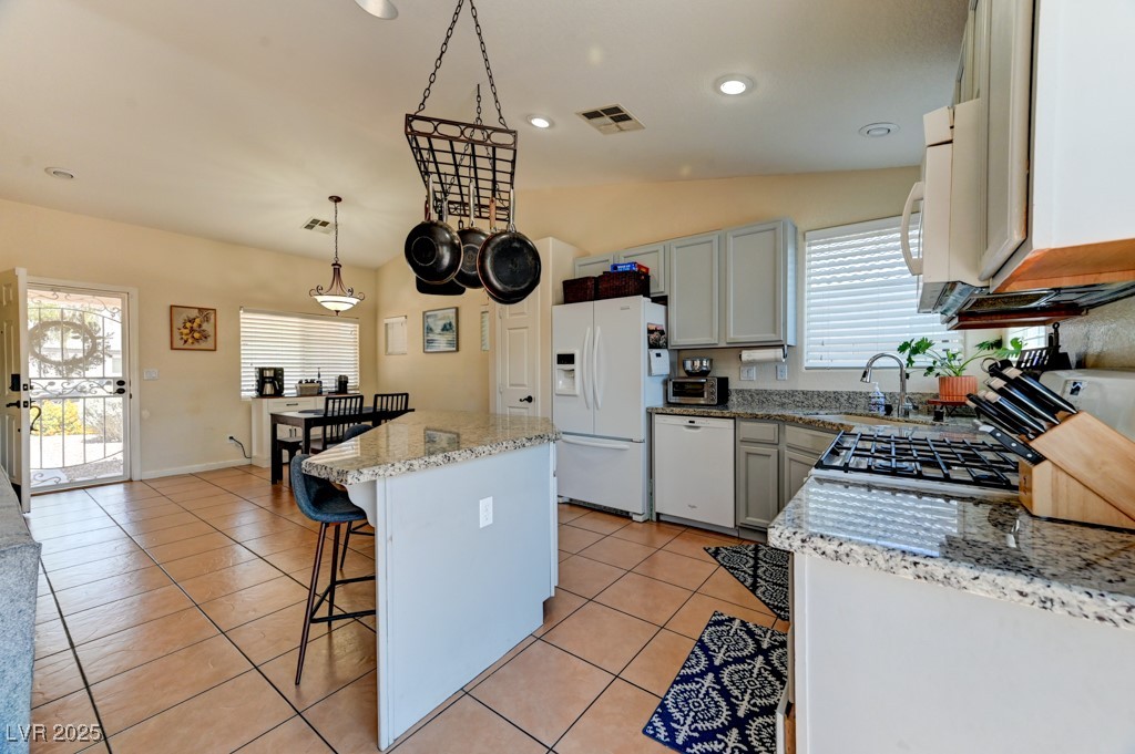 3823 Aspen Creek Avenue