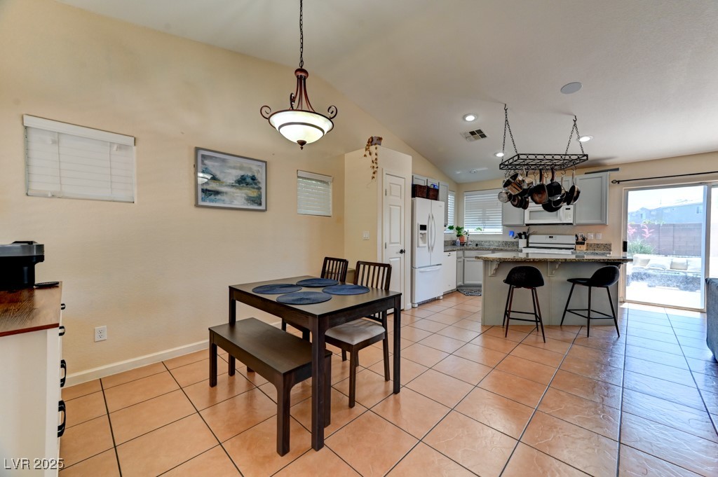 3823 Aspen Creek Avenue