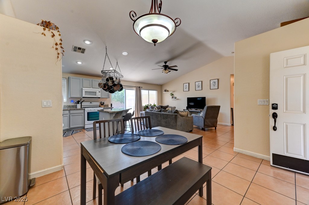 3823 Aspen Creek Avenue