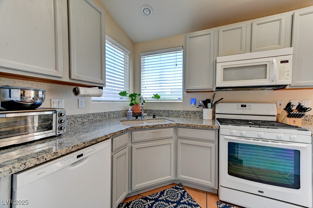 3823 Aspen Creek Avenue