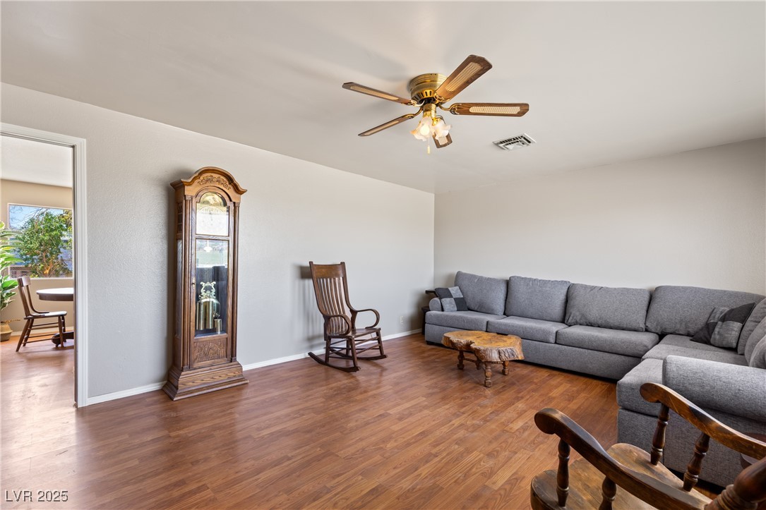 585 West Ingram Avenue