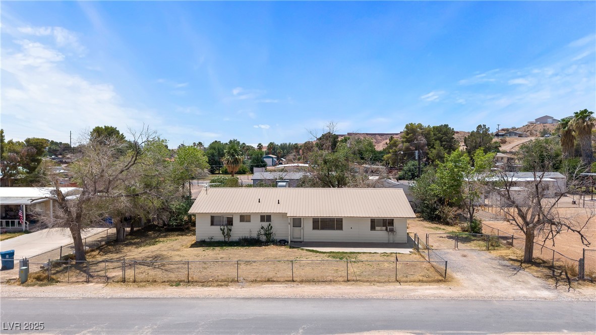 585 West Ingram Avenue