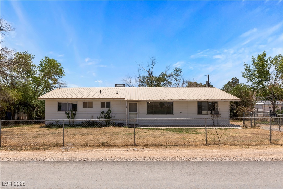 585 West Ingram Avenue