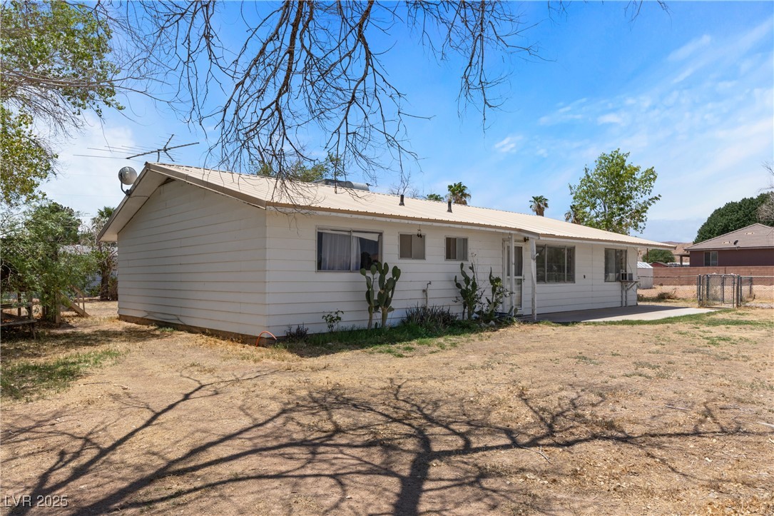 585 West Ingram Avenue