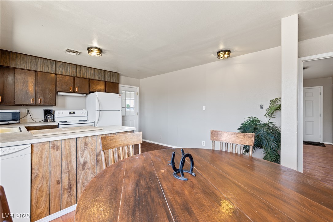 585 West Ingram Avenue