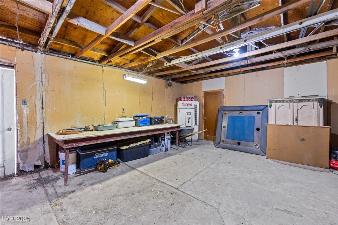 585 West Ingram Avenue