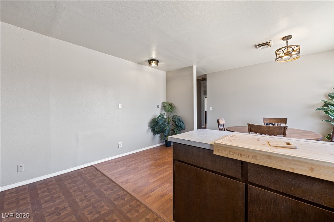 585 West Ingram Avenue