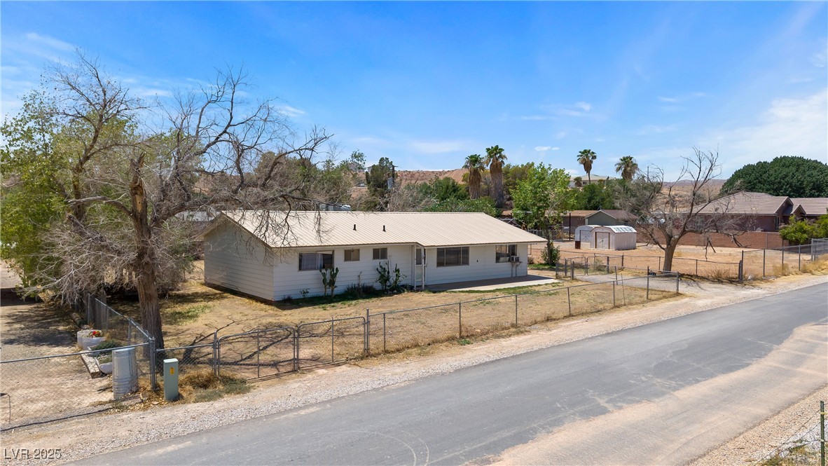 585 West Ingram Avenue