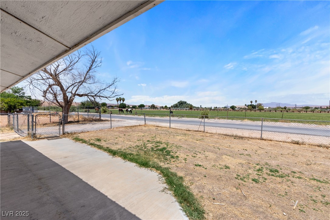 585 West Ingram Avenue