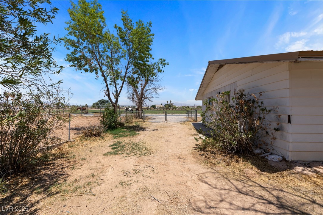 585 West Ingram Avenue