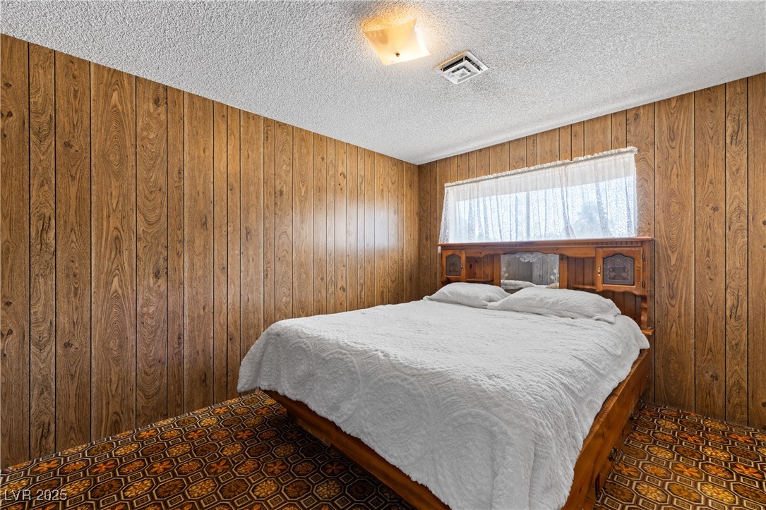 585 West Ingram Avenue