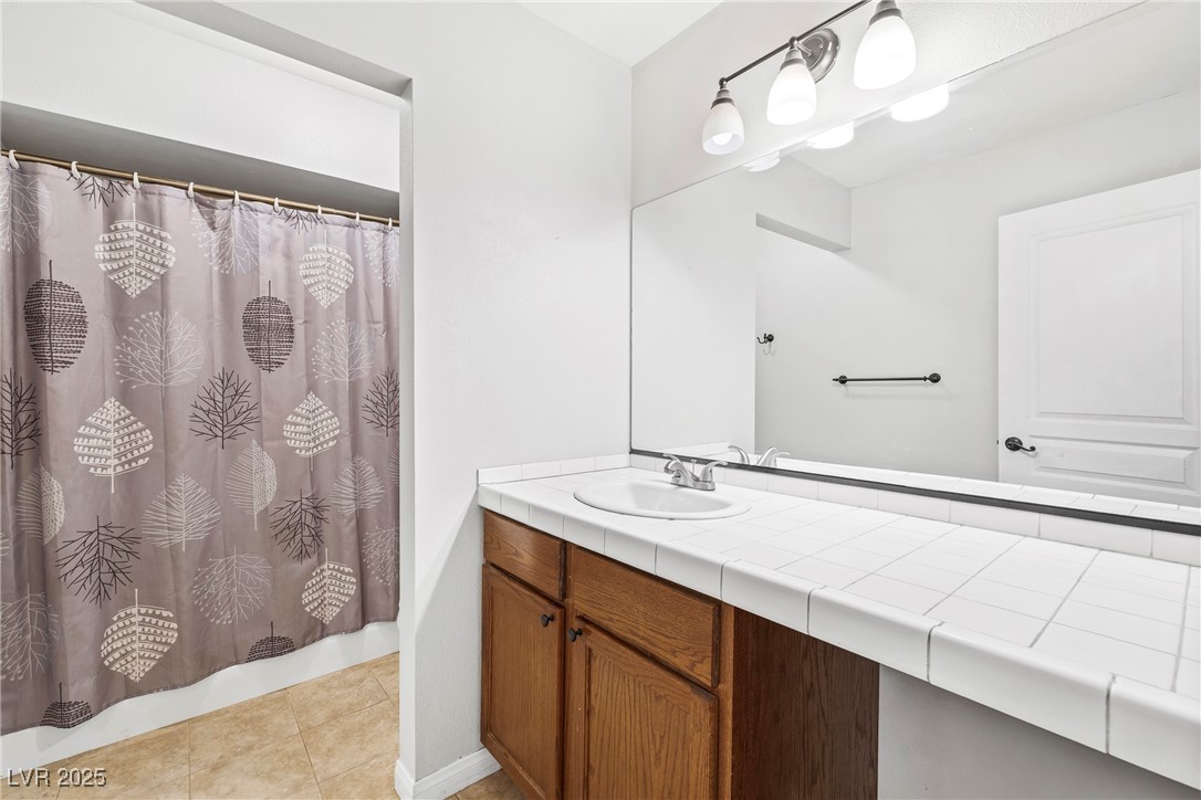 3756 Stratton
