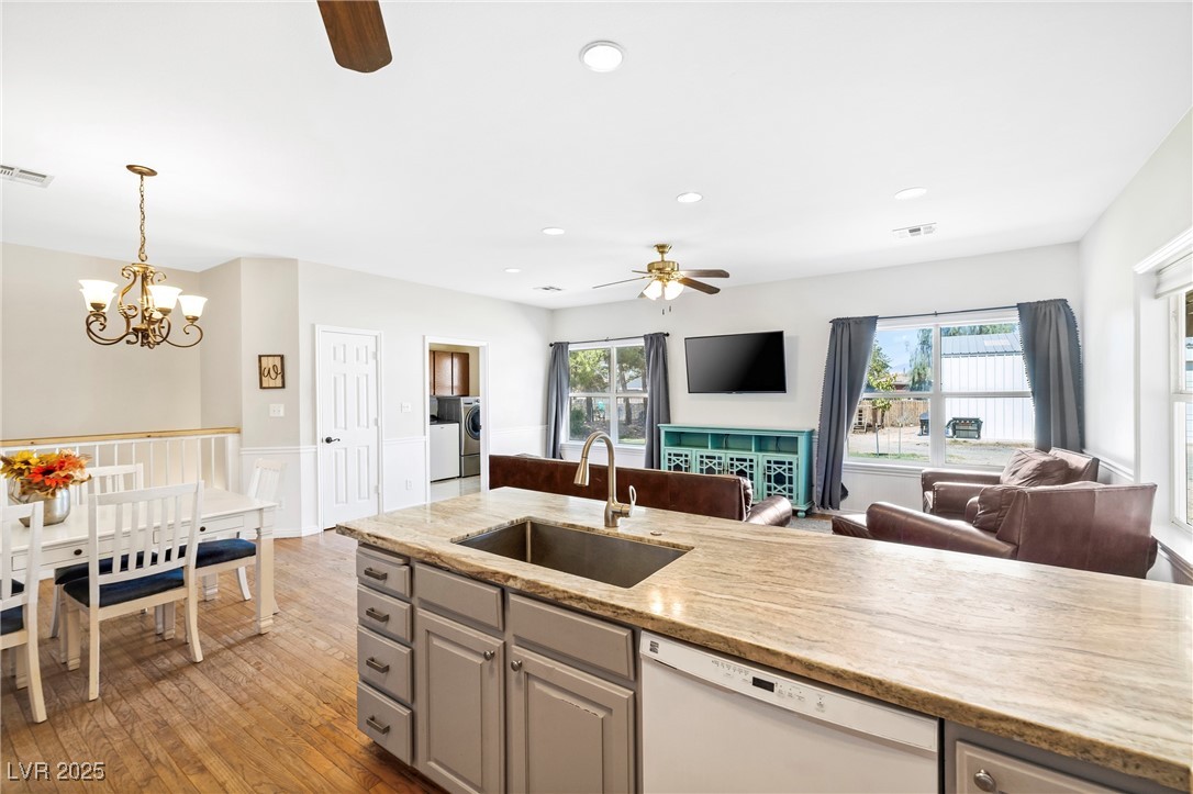 3756 Stratton