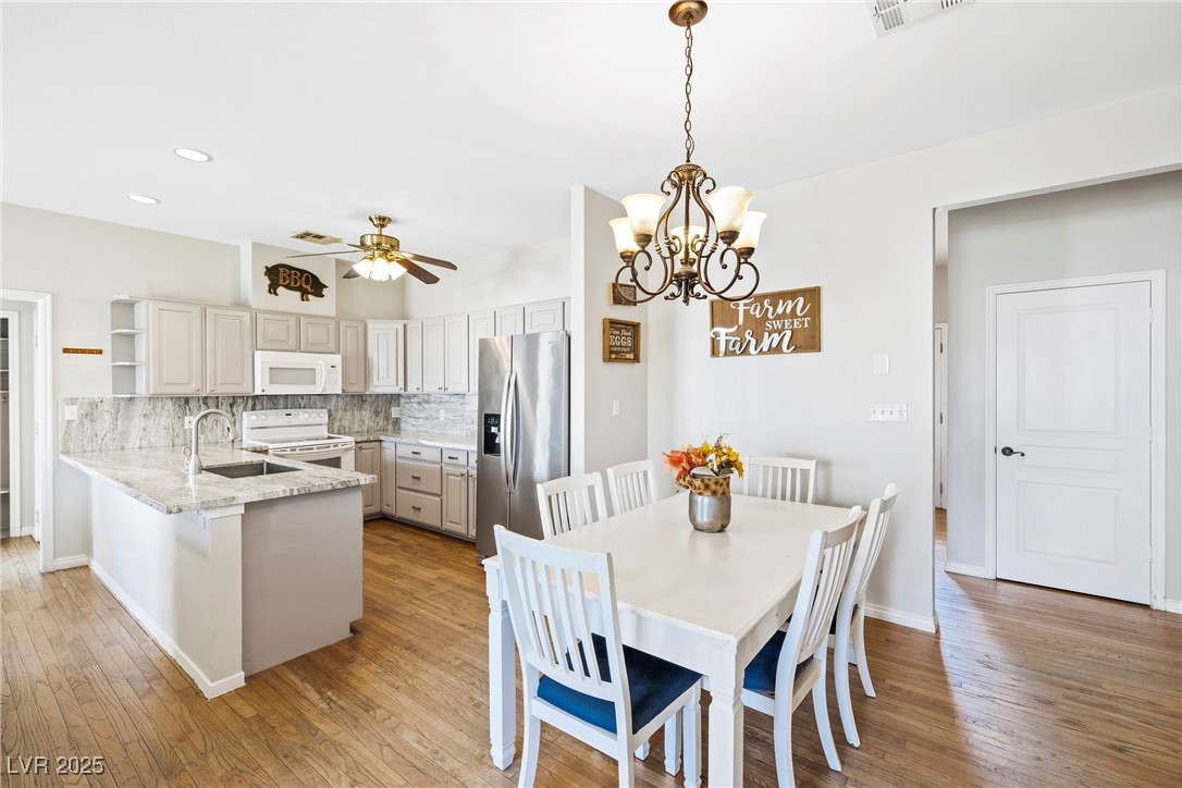3756 Stratton