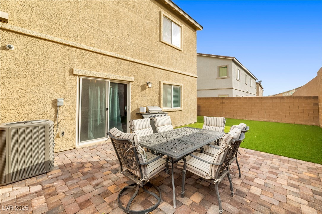 7037 Fossil Rim Street