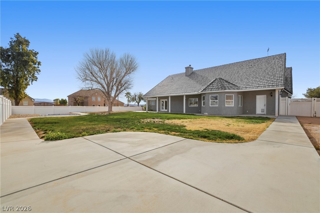 1352 Lake Valley Drive