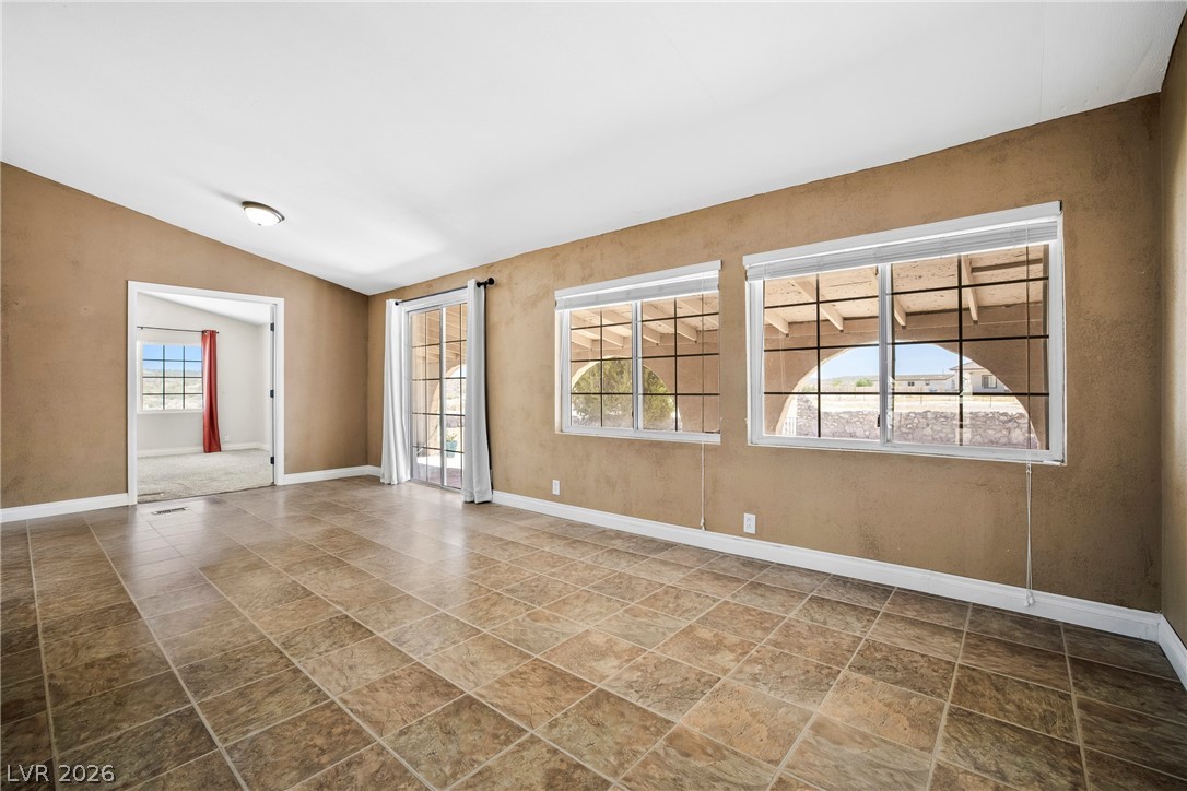 1455 North Curohee Street