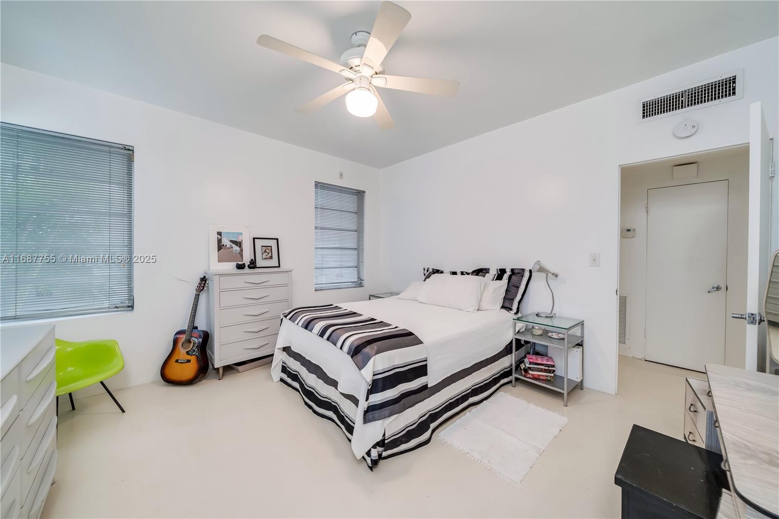 1755 Washington Ave # 1D