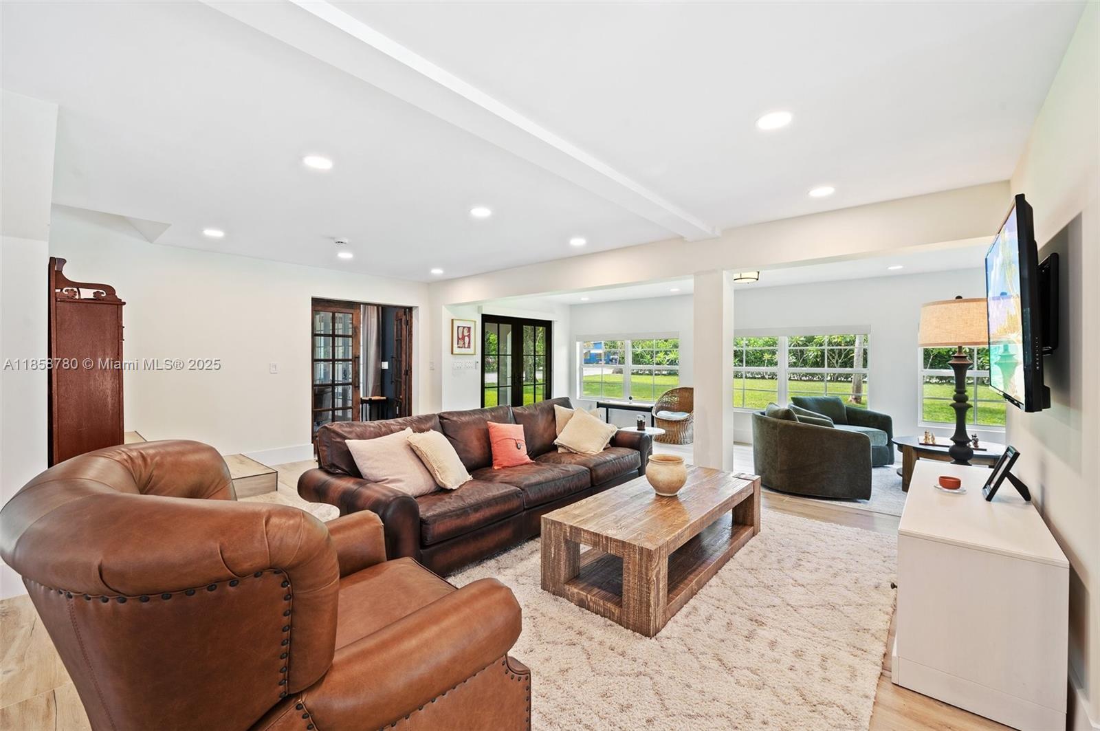 321 SW 1st Ave