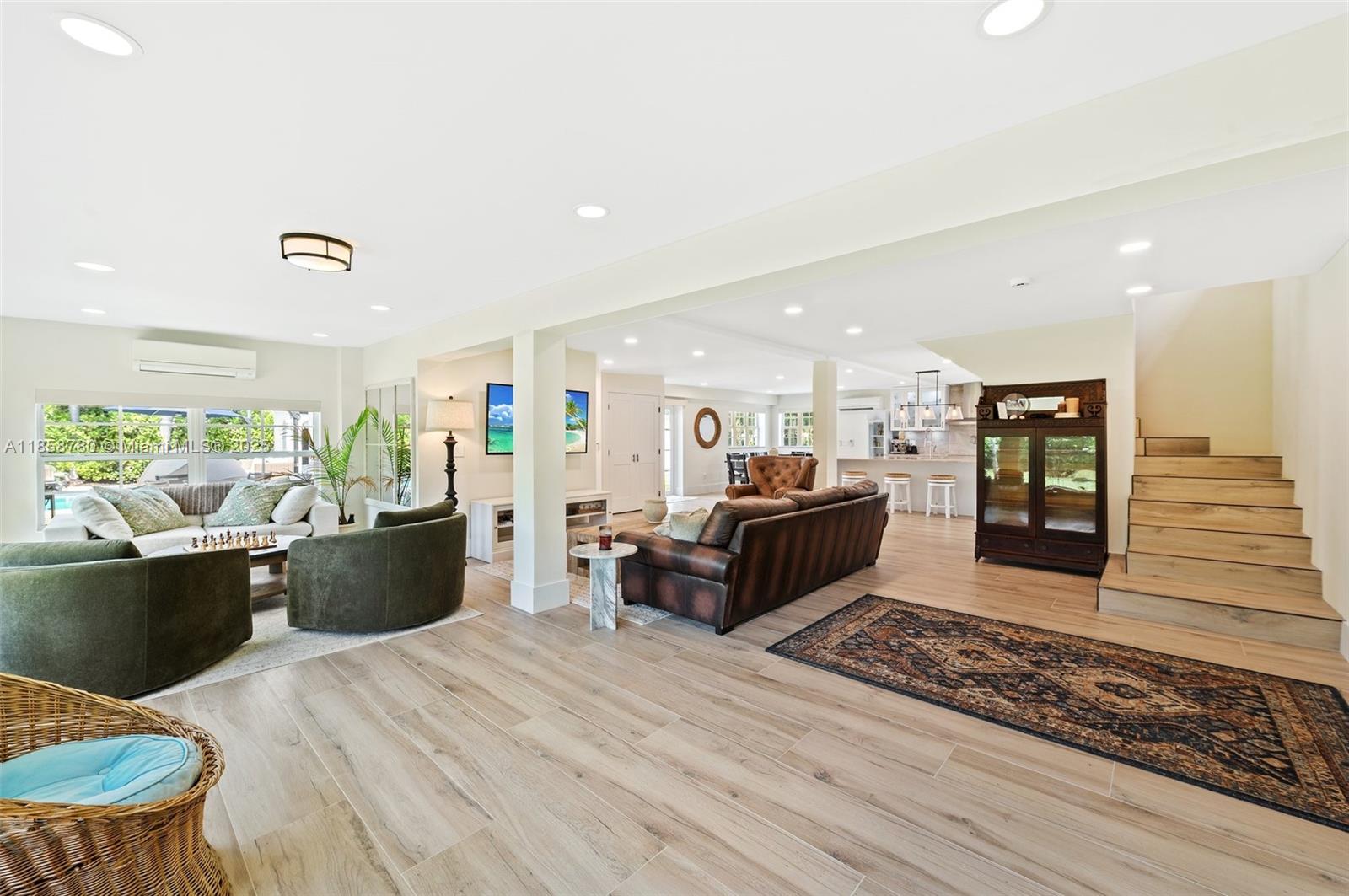 321 SW 1st Ave