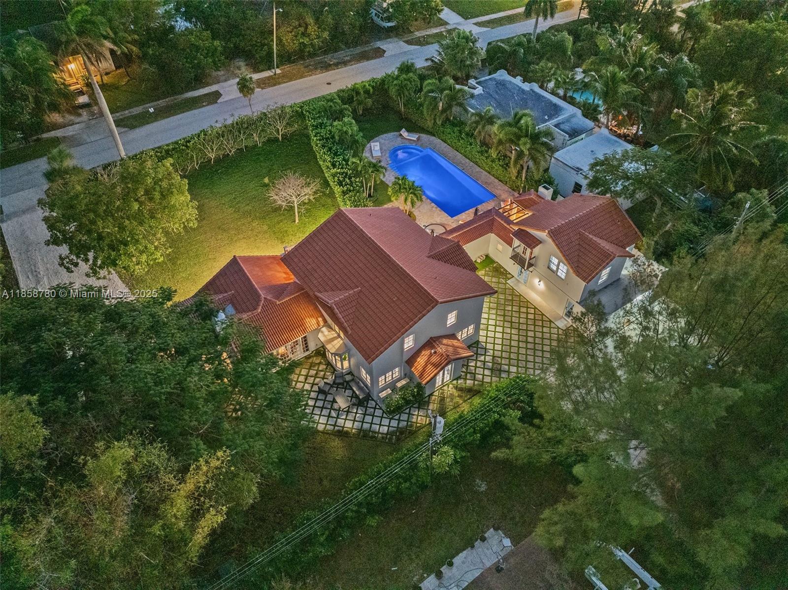 321 SW 1st Ave